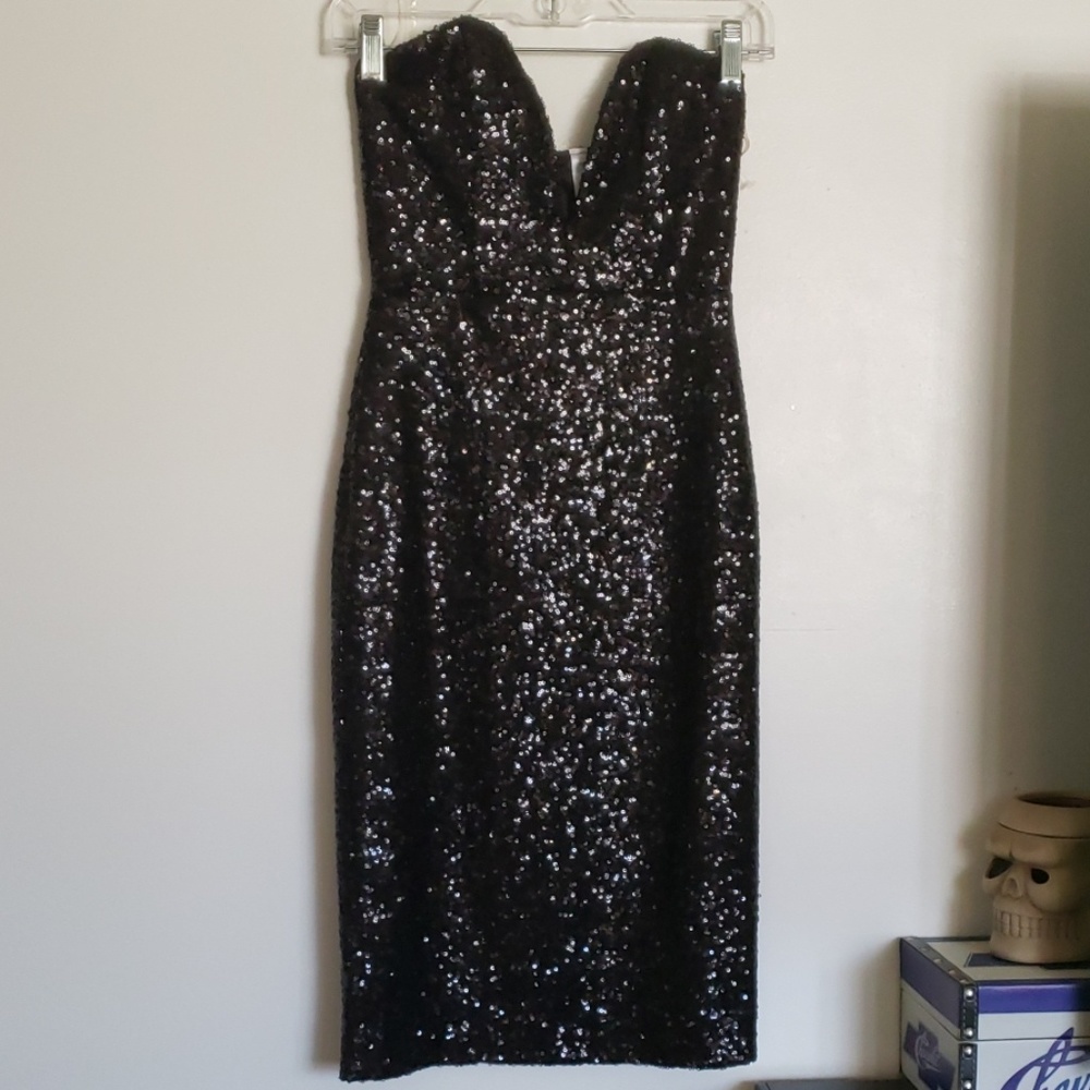 Beautiful black sequin dress👠💎